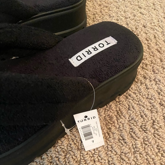 NWT Torrid Size 7 Terry Thong Flatform Sandal Extra Wide Width - Picture 6 of 11